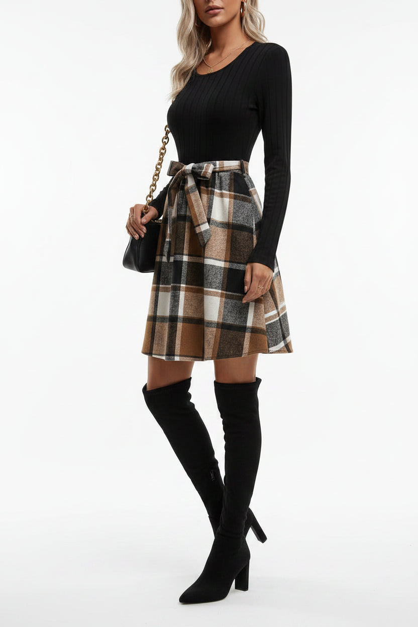 Robe noire femme manches longues avec jupe carreaux | ROBEMODE