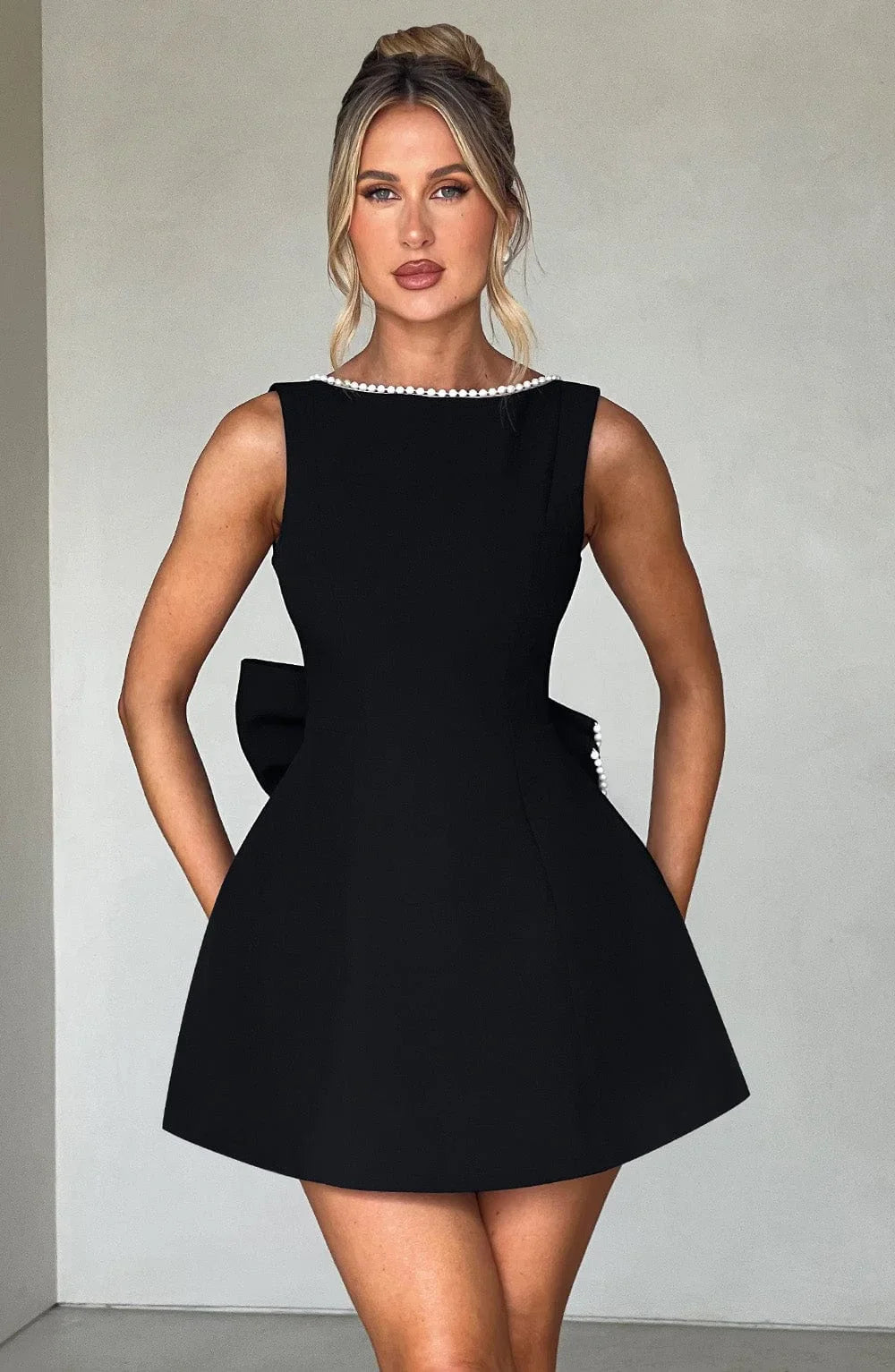 Robe Courte Femme Nœud Décoratif au Dos | Élégante Casual Chic Tendance | ROBEMODE