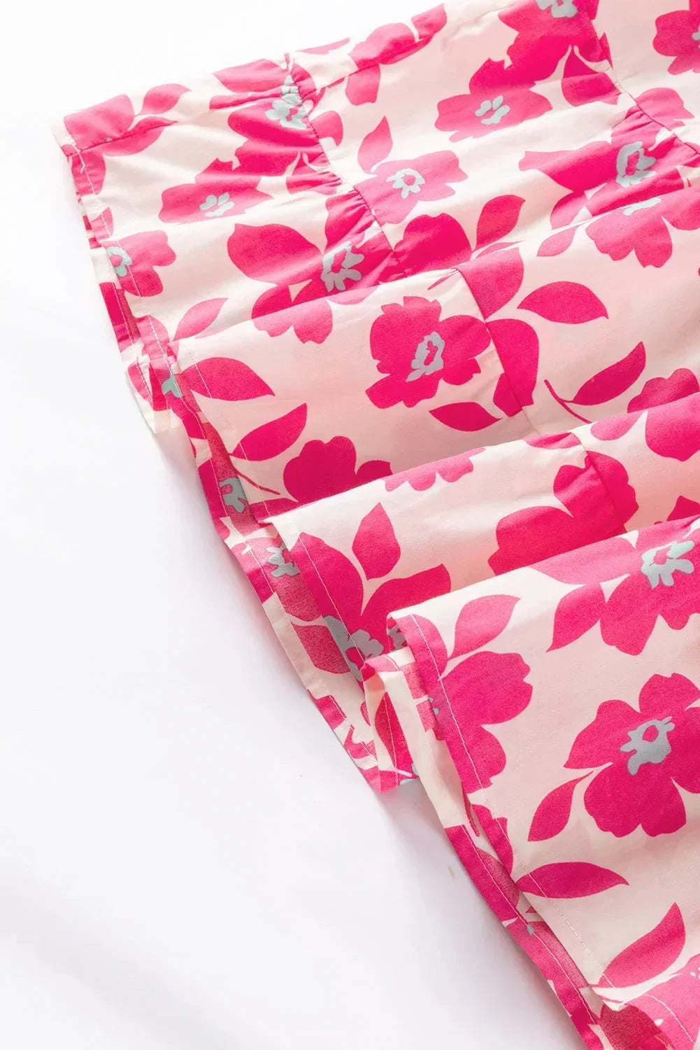 Robe courte rose florale à manches bouffantes été | Coupe féminine + Style élégant + Facile à accessoiriser – ROBEMODE