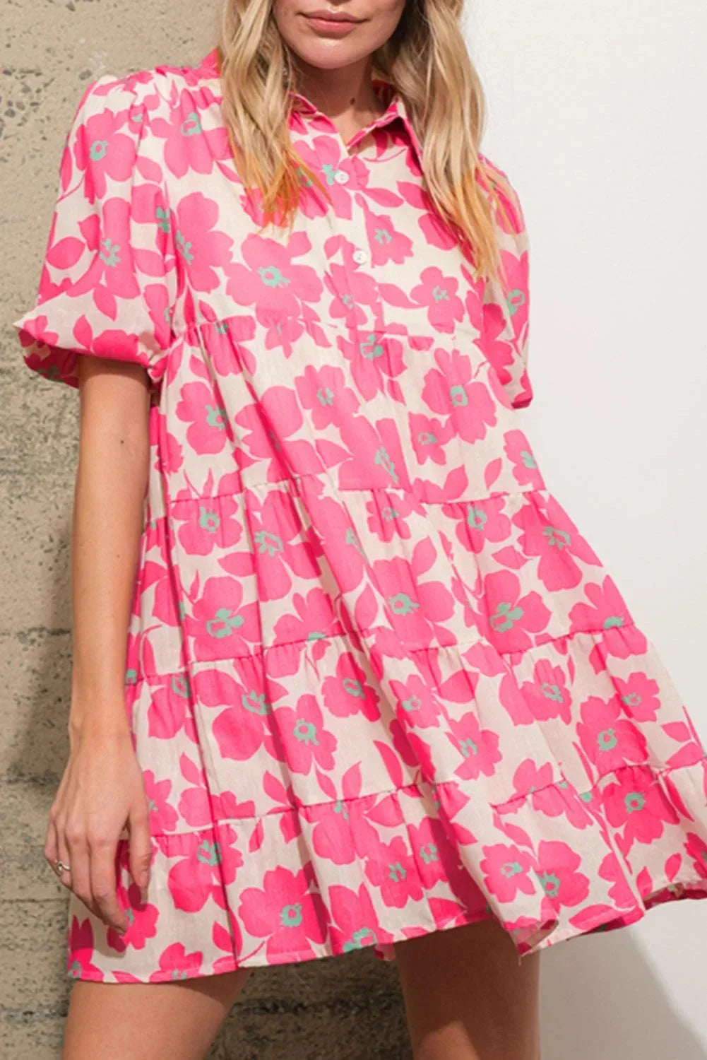 Robe courte rose florale à manches bouffantes été | Coupe féminine + Style élégant + Facile à accessoiriser – ROBEMODE
