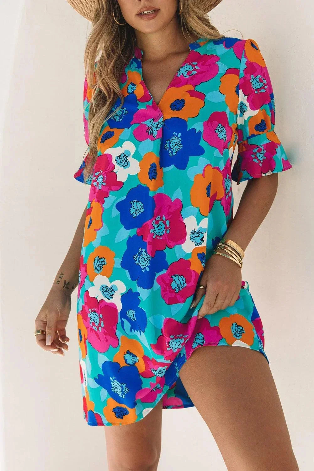 Robe courte femme imprimée fleurs col V manches 3/4 | ROBEMODE