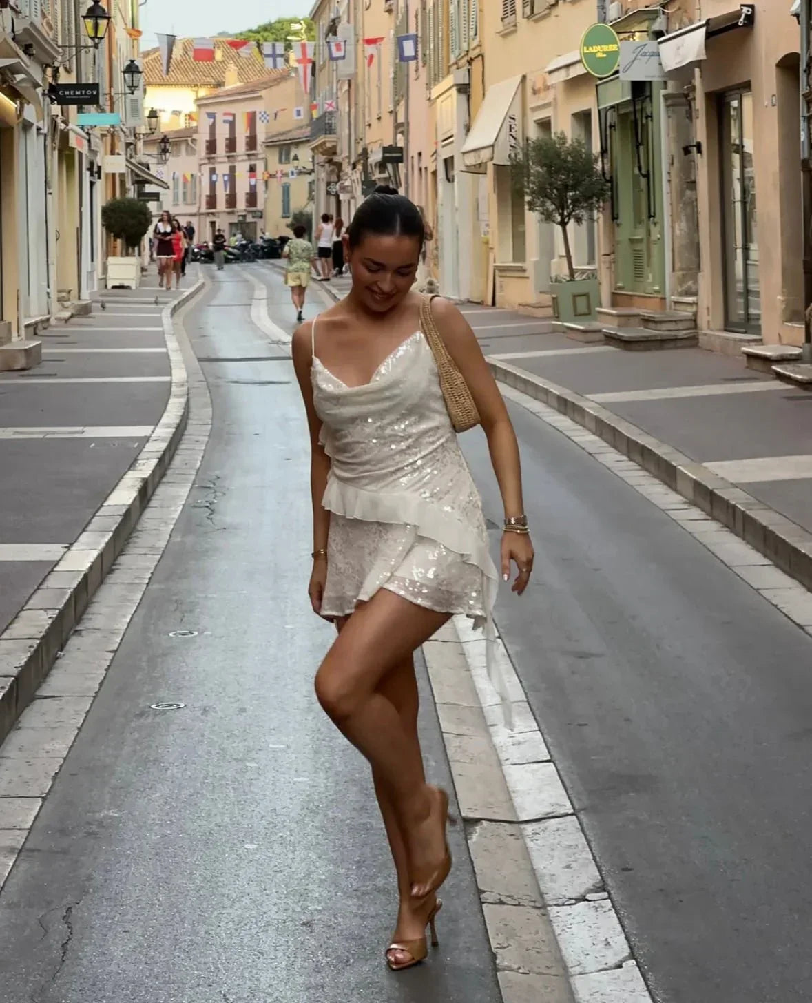 Robe Courte Été Femme Blanche à Sequins 1 Coloris | ROBEMODE