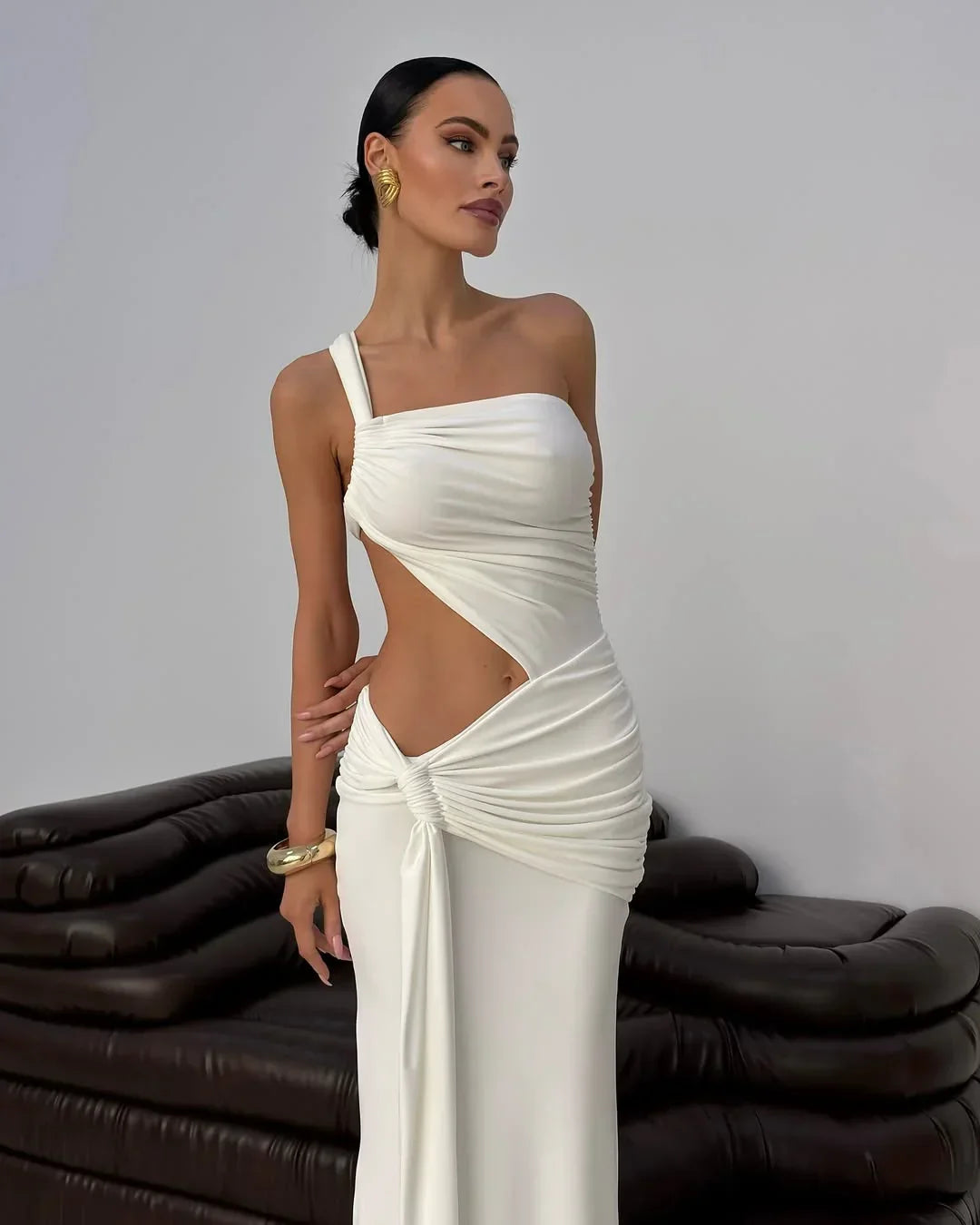 Robe longue été femme blanche découpée asymétrique | ROBEMODE