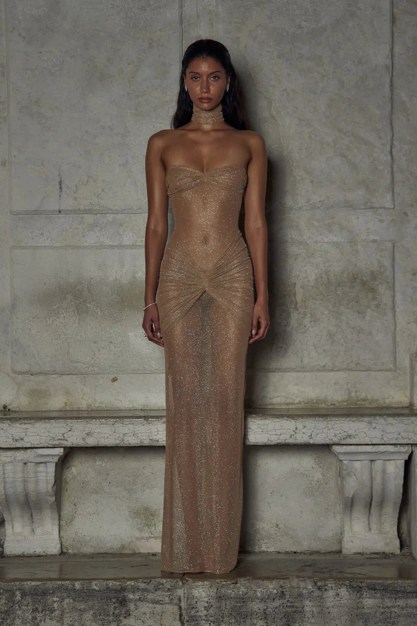 Robe Longue Soirée Pailletée Sans Bretelles Plissée Femme | ROBEMODE