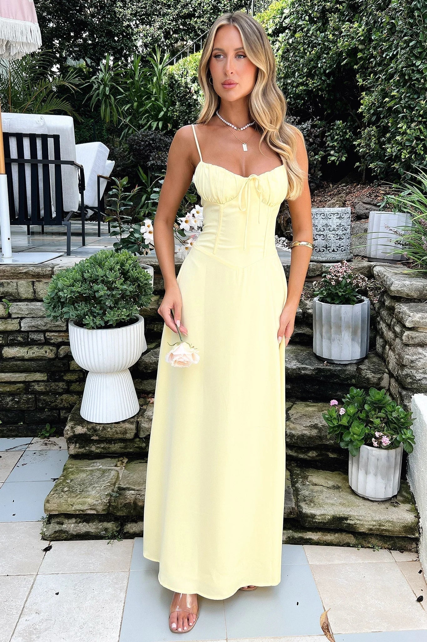 Robe longue femme avec bretelles fines et élégante coupe | Coupe féminine + Style élégant + Facile à accessoiriser – ROBEMODE
