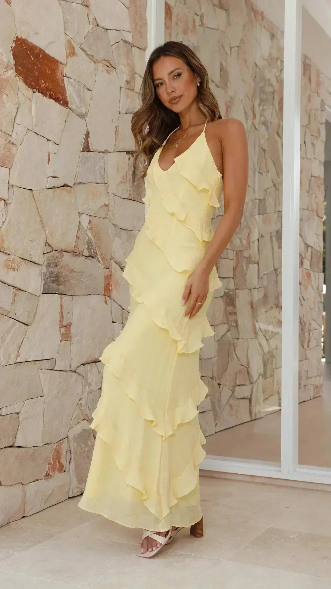 Robe longue femme fluide avec volants col en V | Coupe féminine + Style élégant + Facile à accessoiriser – ROBEMODE