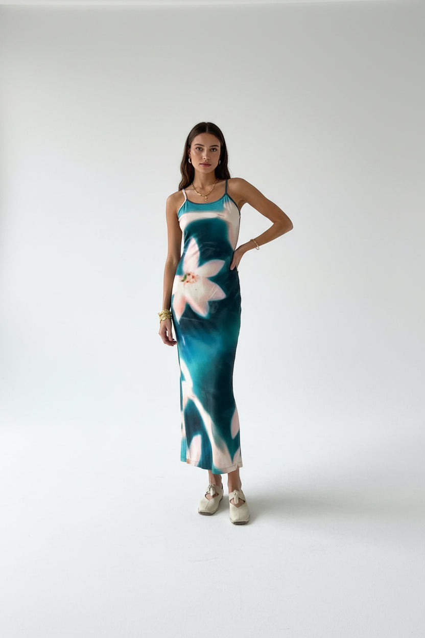 Robe longue femme motifs artistiques avec bretelles fines | Coupe féminine + Style élégant + Facile à accessoiriser – ROBEMODE