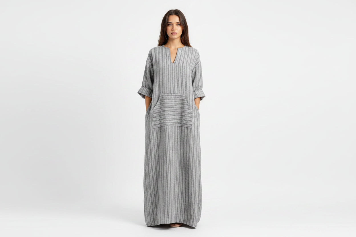 Robe longue femme rayée avec col en V et poches | Coupe féminine + Style élégant + Facile à accessoiriser – ROBEMODE