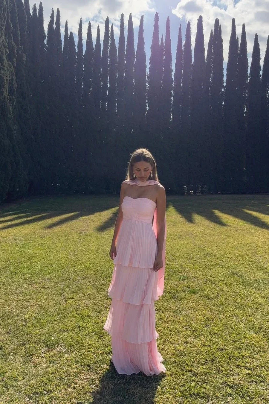 Robe longue femme rose sans bretelles tiercée | Coupe féminine + Style élégant + Facile à accessoiriser – ROBEMODE