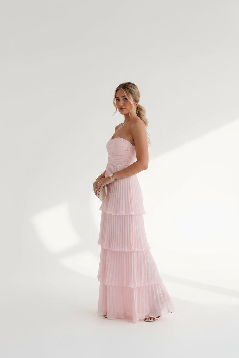 Robe longue femme rose sans bretelles tiercée | Coupe féminine + Style élégant + Facile à accessoiriser – ROBEMODE