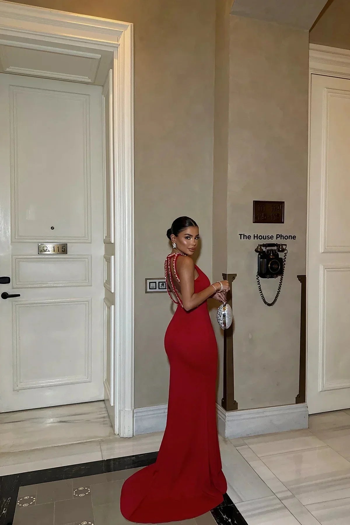 Robe longue femme rouge avec bretelles perlées | Coupe féminine + Style élégant + Facile à accessoiriser – ROBEMODE