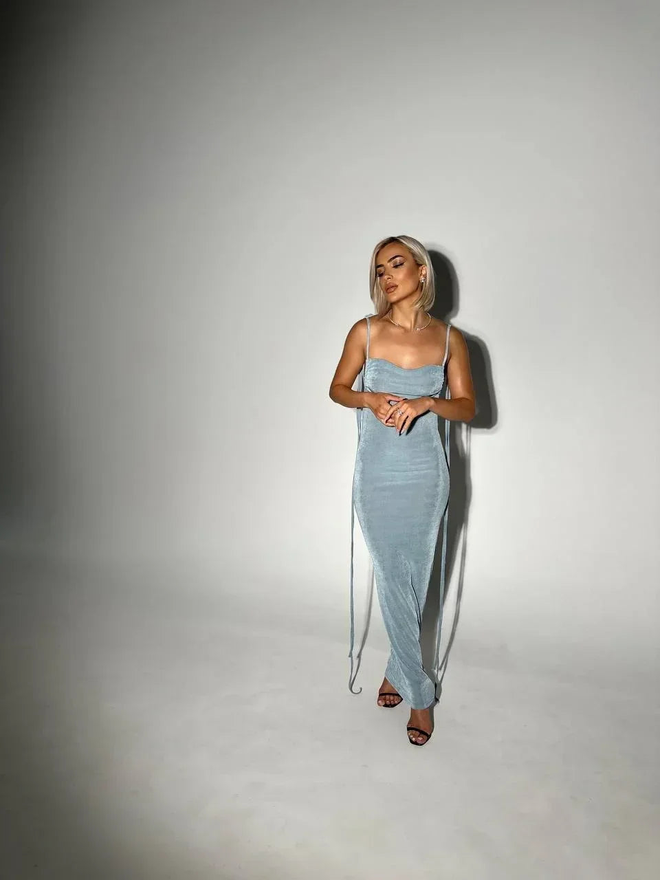 Robe longue élégante dos nu liens ajustables | ROBEMODE