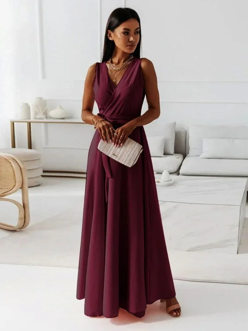 Robe longue femme plissée avec ceinture et col V | ROBEMODE