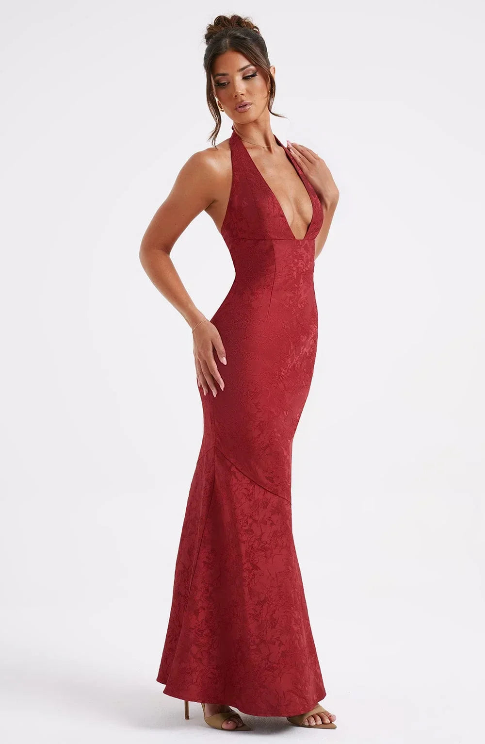 Robe longue rouge col licou avec nœud soirée | Coupe féminine + Style élégant + Facile à accessoiriser – ROBEMODE