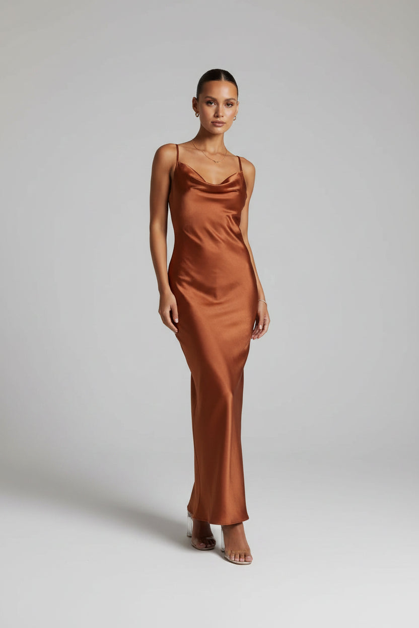 Robe Longue Satinée Col Bénitier Sans Manches Femme | Élégante Soirée 4 Coloris | ROBEMODE