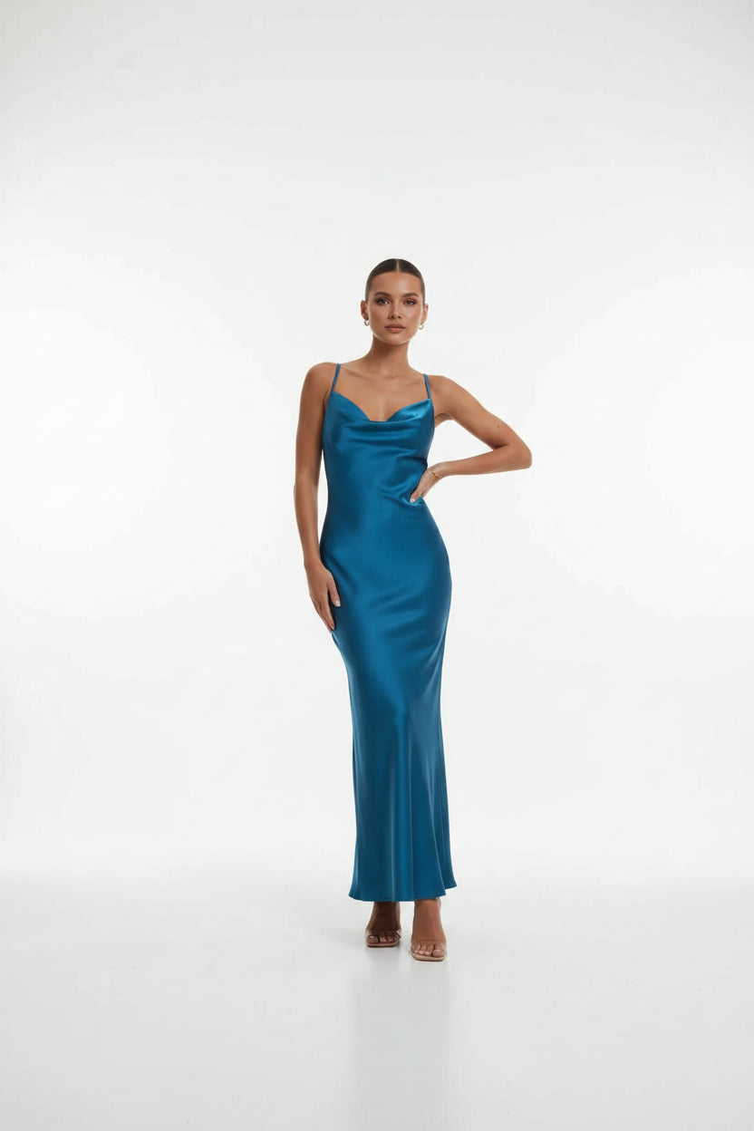 Robe Longue Satinée Col Bénitier Sans Manches Femme | Élégante Soirée 4 Coloris | ROBEMODE