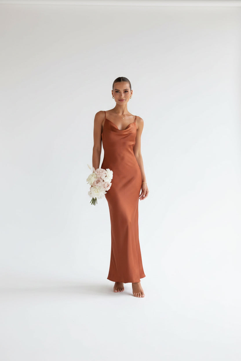 Robe Longue Satinée Col Bénitier Sans Manches Femme | Élégante Soirée 4 Coloris | ROBEMODE