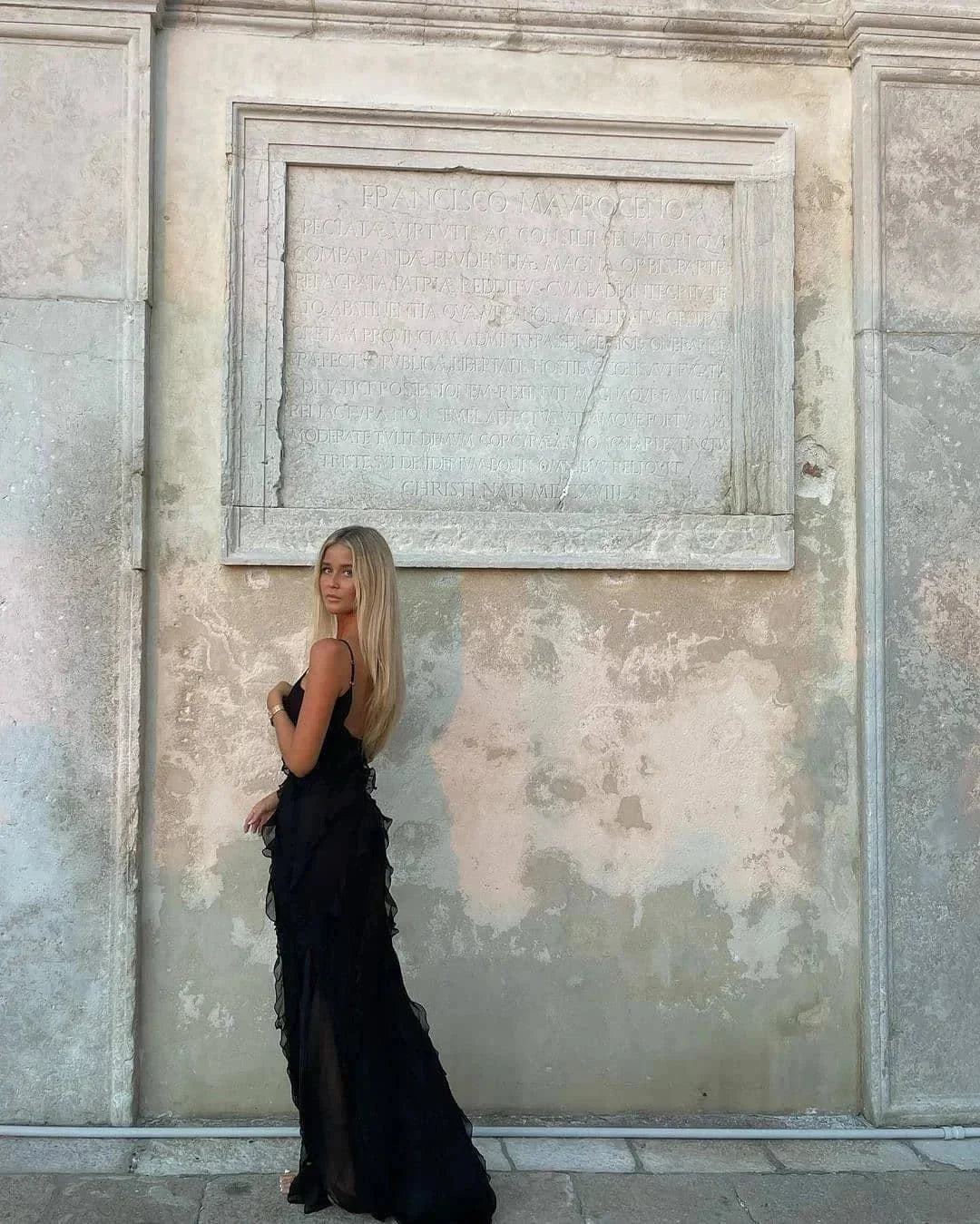Robe longue soirée femme à volants bretelles fines | Coupe féminine + Style élégant + Facile à accessoiriser – ROBEMODE
