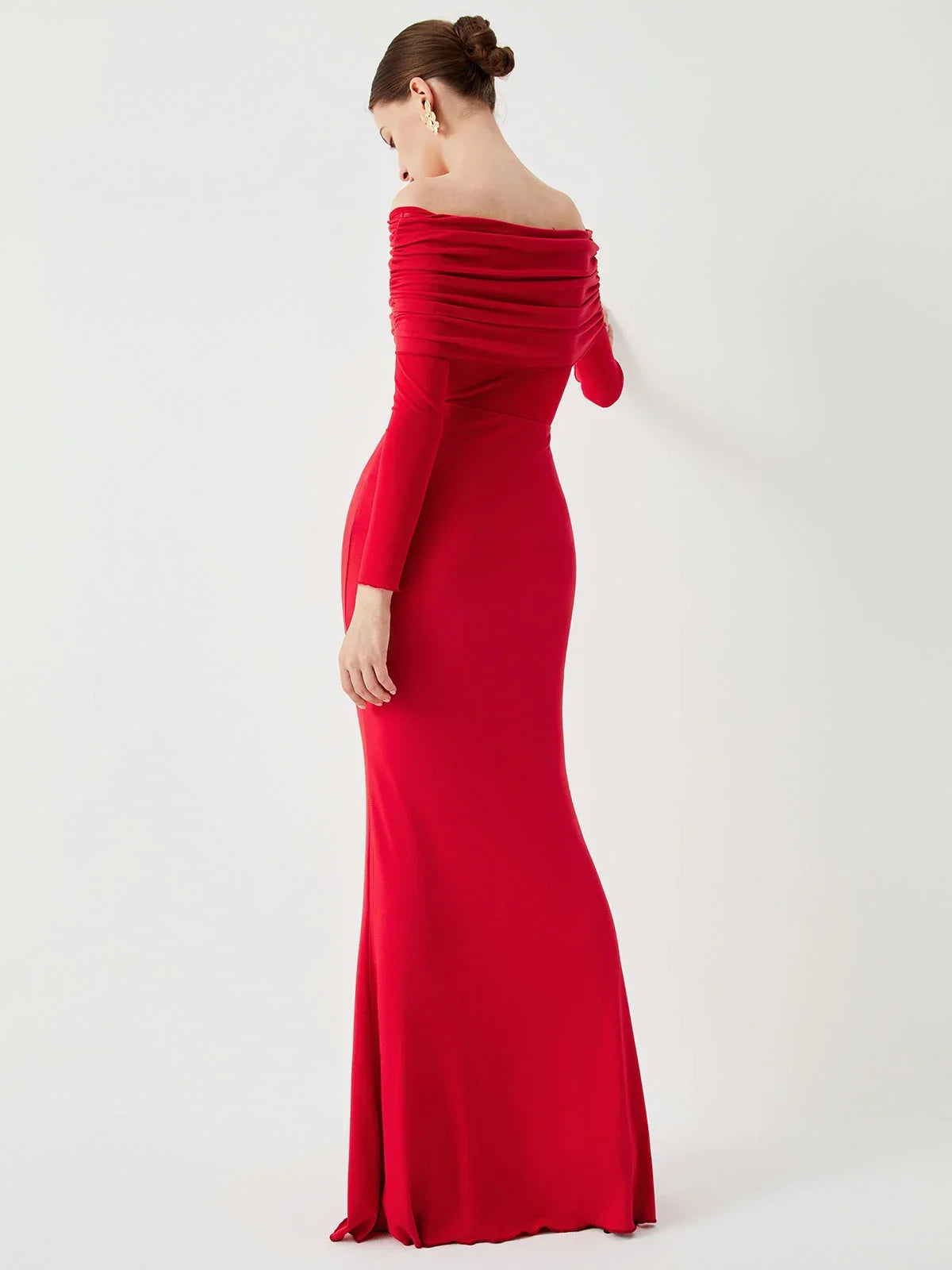 Robe longue soirée ajustée épaules dénudées manches longues | Coupe féminine + Style élégant + Facile à accessoiriser – ROBEMODE