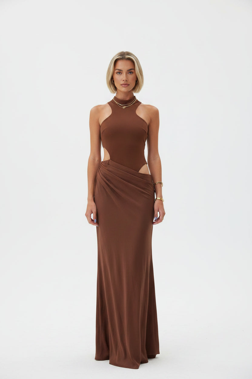 Robe longue soirée col halter avec découpes drapées | ROBEMODE