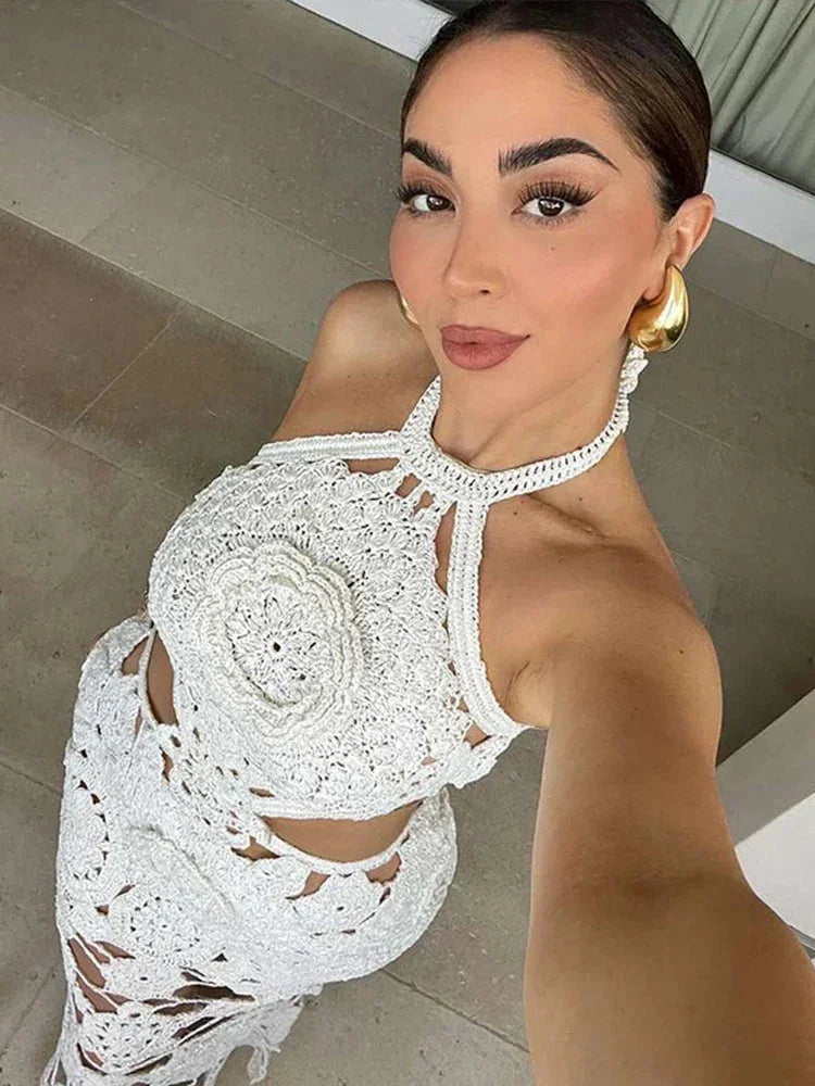 Robe longue crochet blanc sans manches découpes été