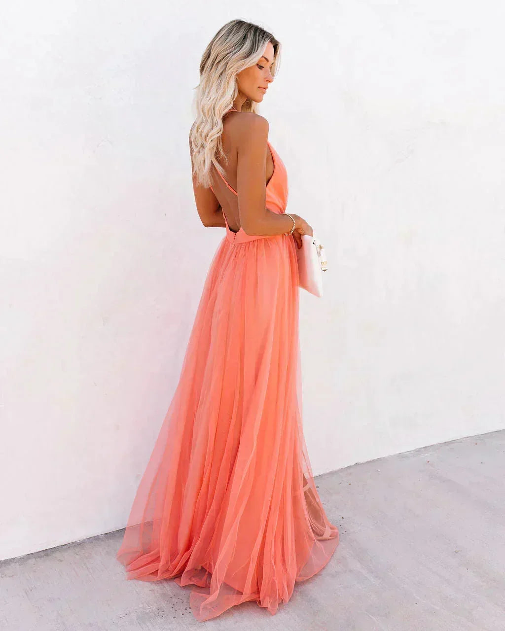 Robe longue orange dos nu bretelles fines soirée été