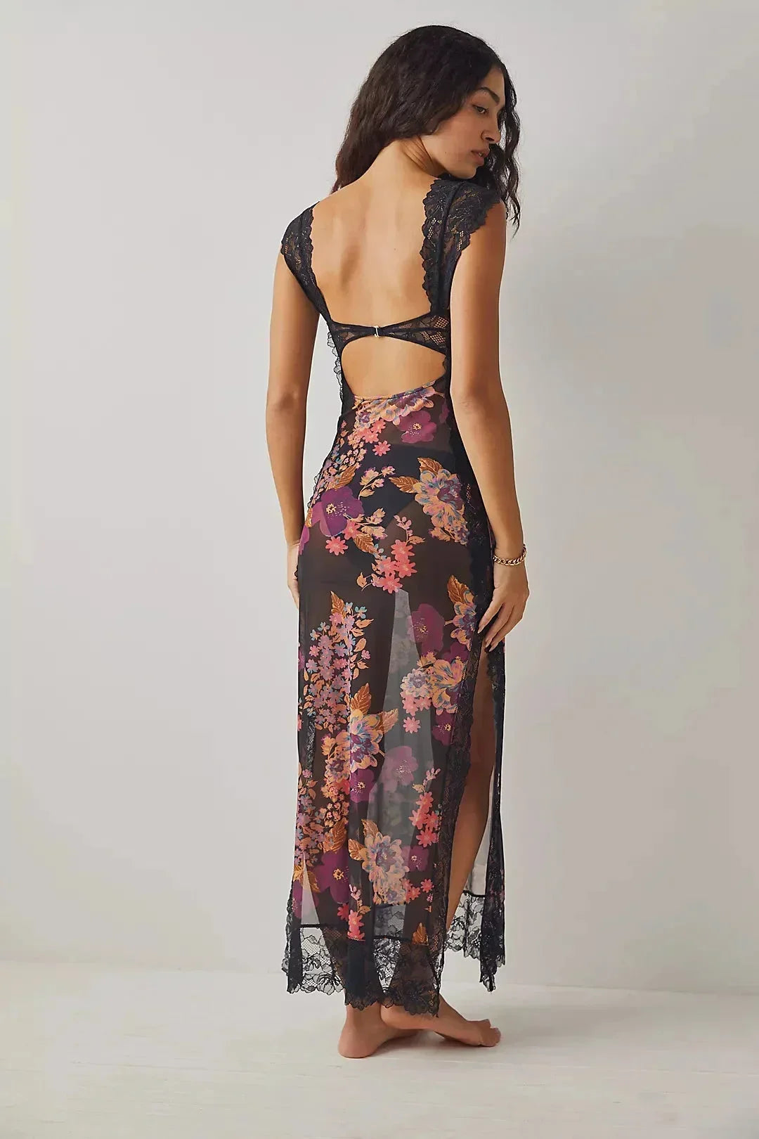 Robe maxi florale transparente dentelle cache-cœur | ROBEMODE