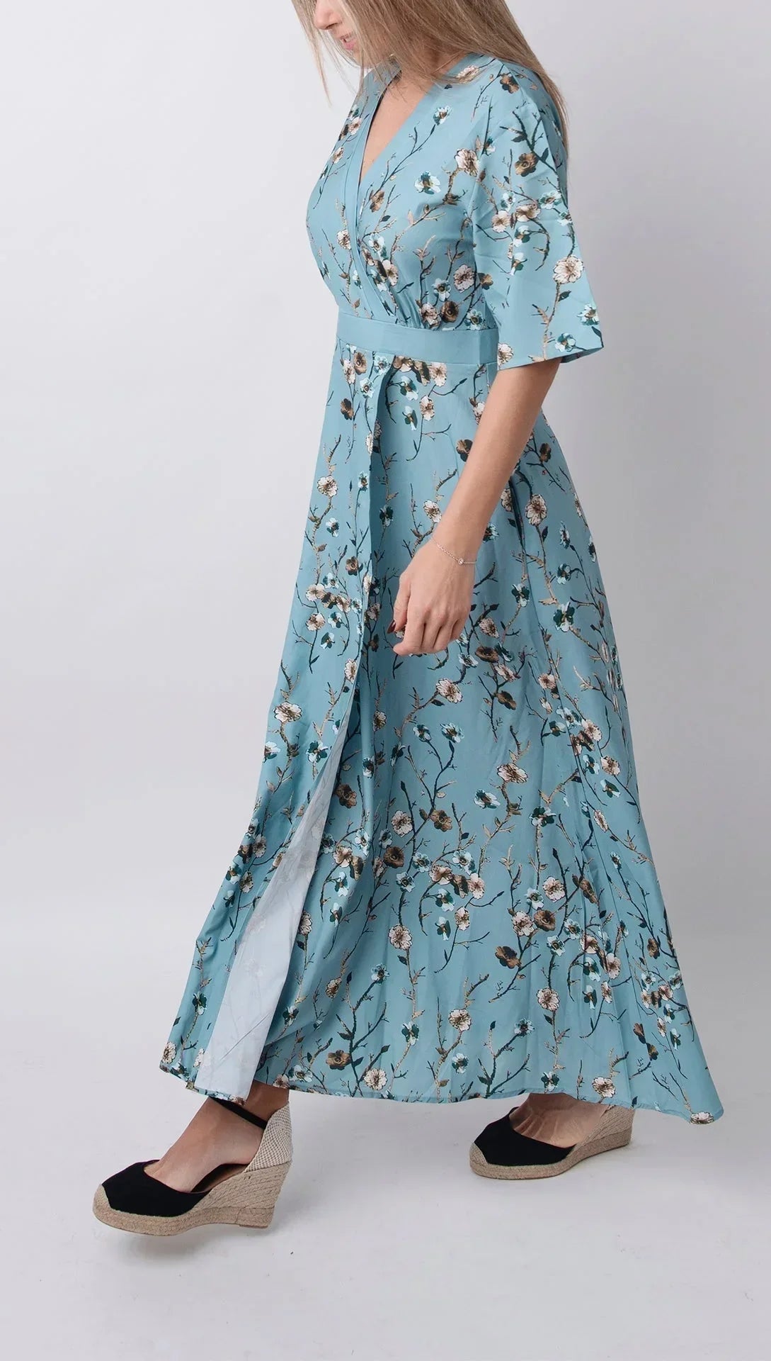 Robe longue bleu clair fleurs été col V femme | ROBEMODE