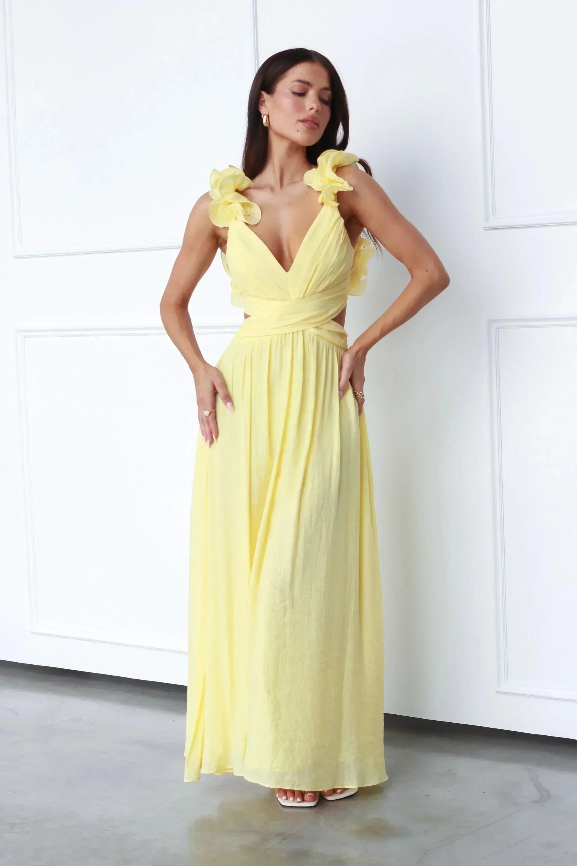 Robe longue jaune fleurie col V une épaule été | ROBEMODE
