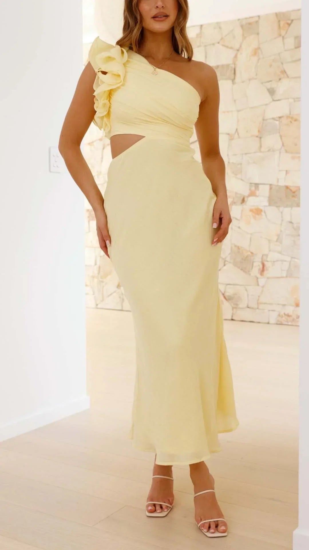 Robe Longue Asymétrique Jaune Beurre Une Épaule Soirée | ROBEMODE