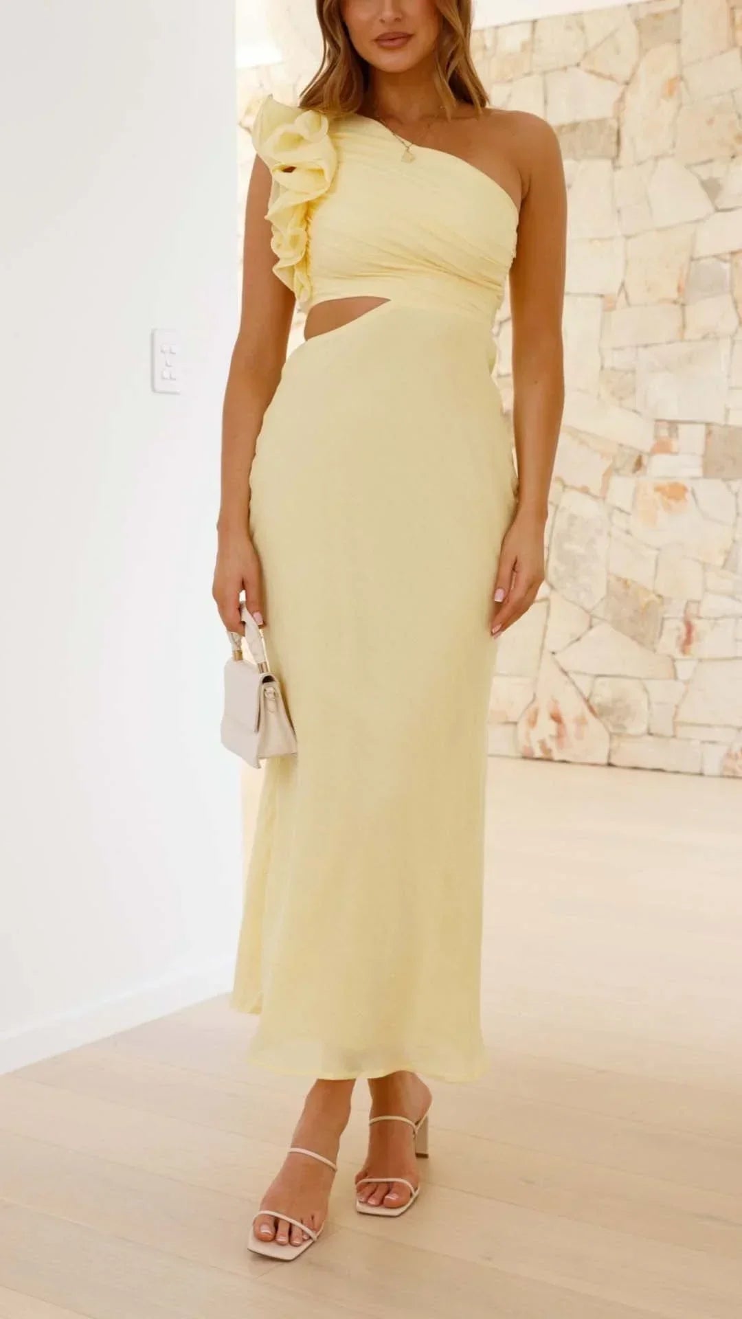 Robe Longue Asymétrique Jaune Beurre Une Épaule Soirée | ROBEMODE
