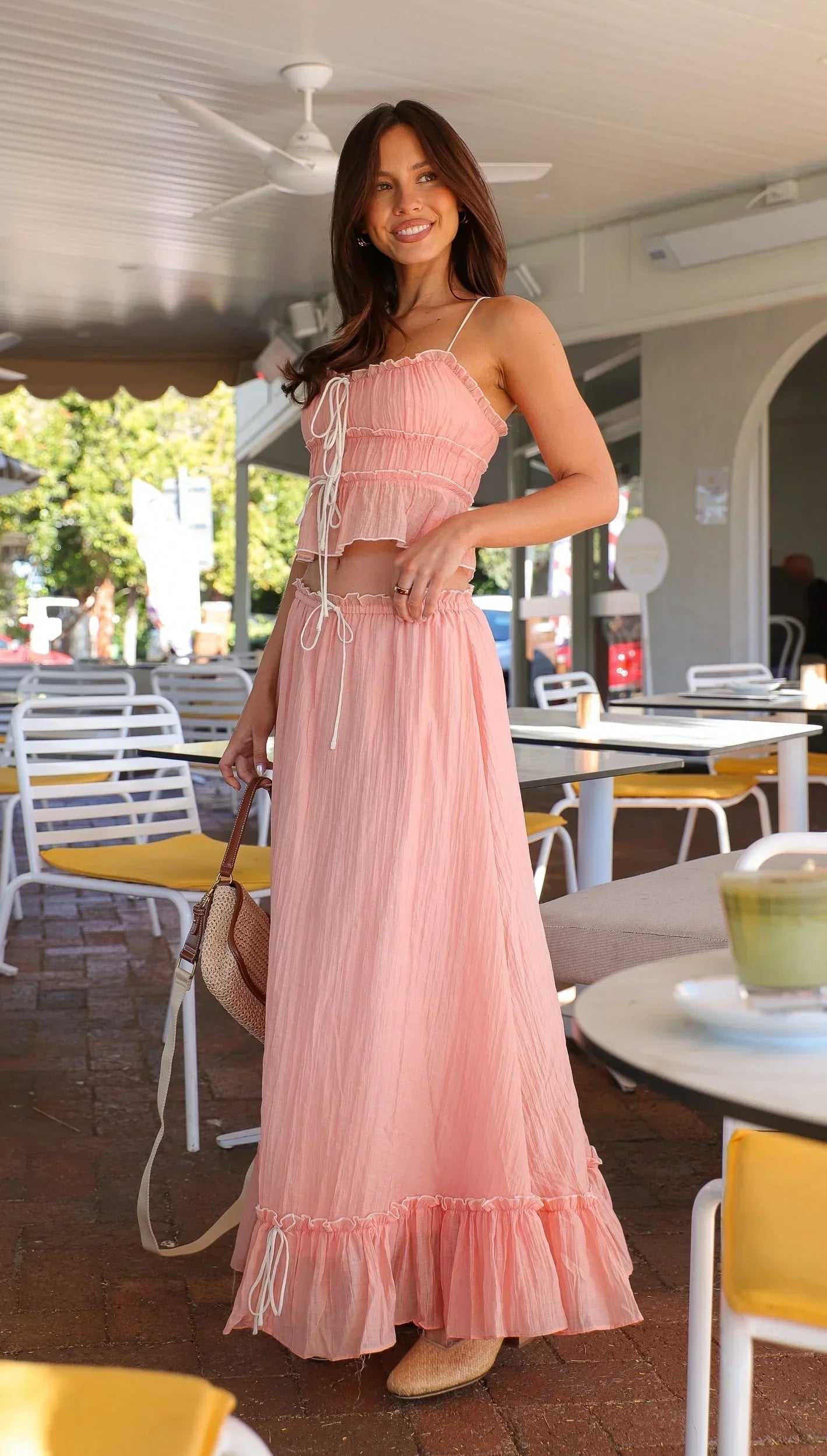 Robe longue rose femme à volants et liens été | Coupe féminine + Style élégant + Facile à accessoiriser – ROBEMODE