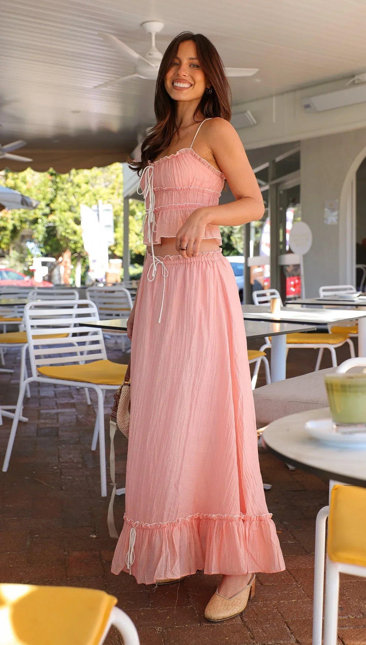 Robe longue rose femme à volants et liens été | Coupe féminine + Style élégant + Facile à accessoiriser – ROBEMODE