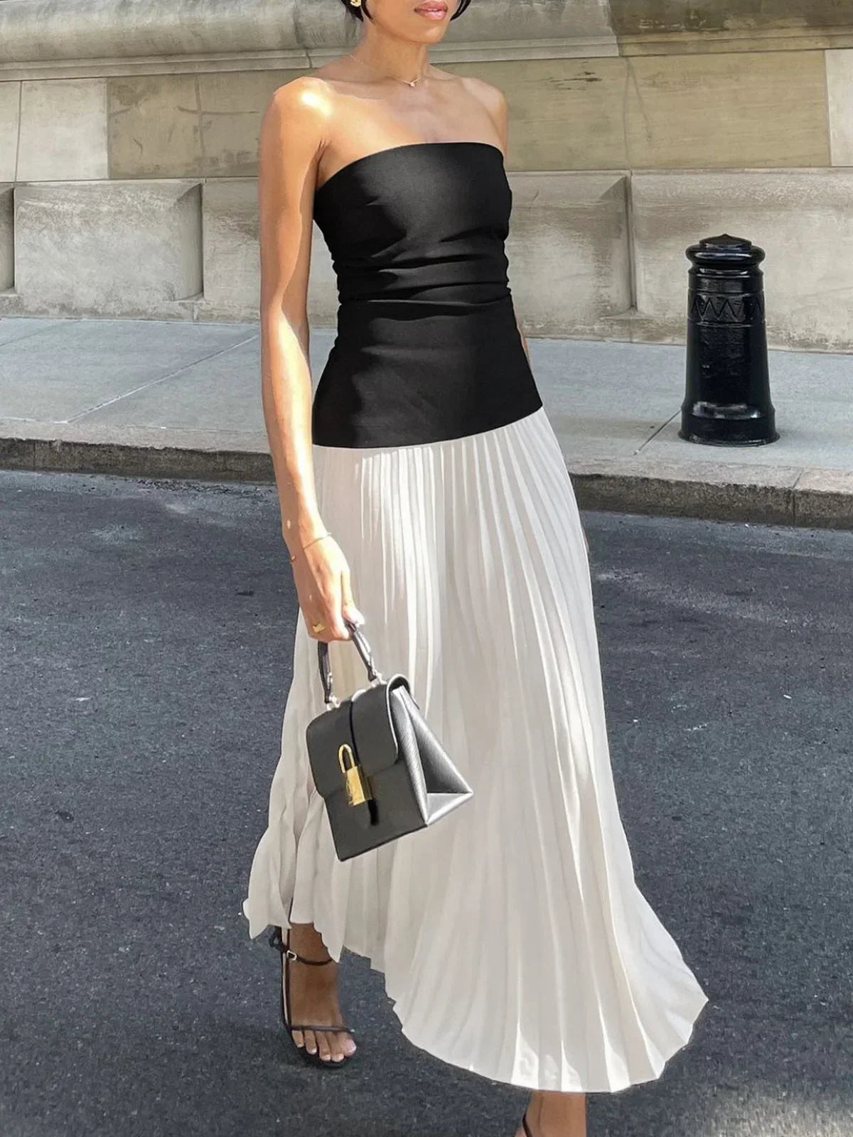 Robe longue femme sans bretelles avec jupe plissée | ROBEMODE