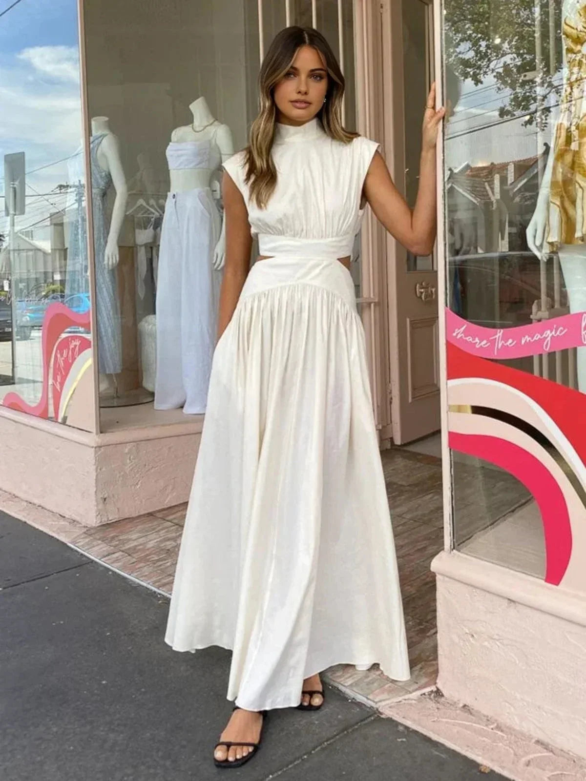Robe longue femme été avec col montant et découpes | Coupe féminine + Style élégant + Facile à accessoiriser – ROBEMODE
