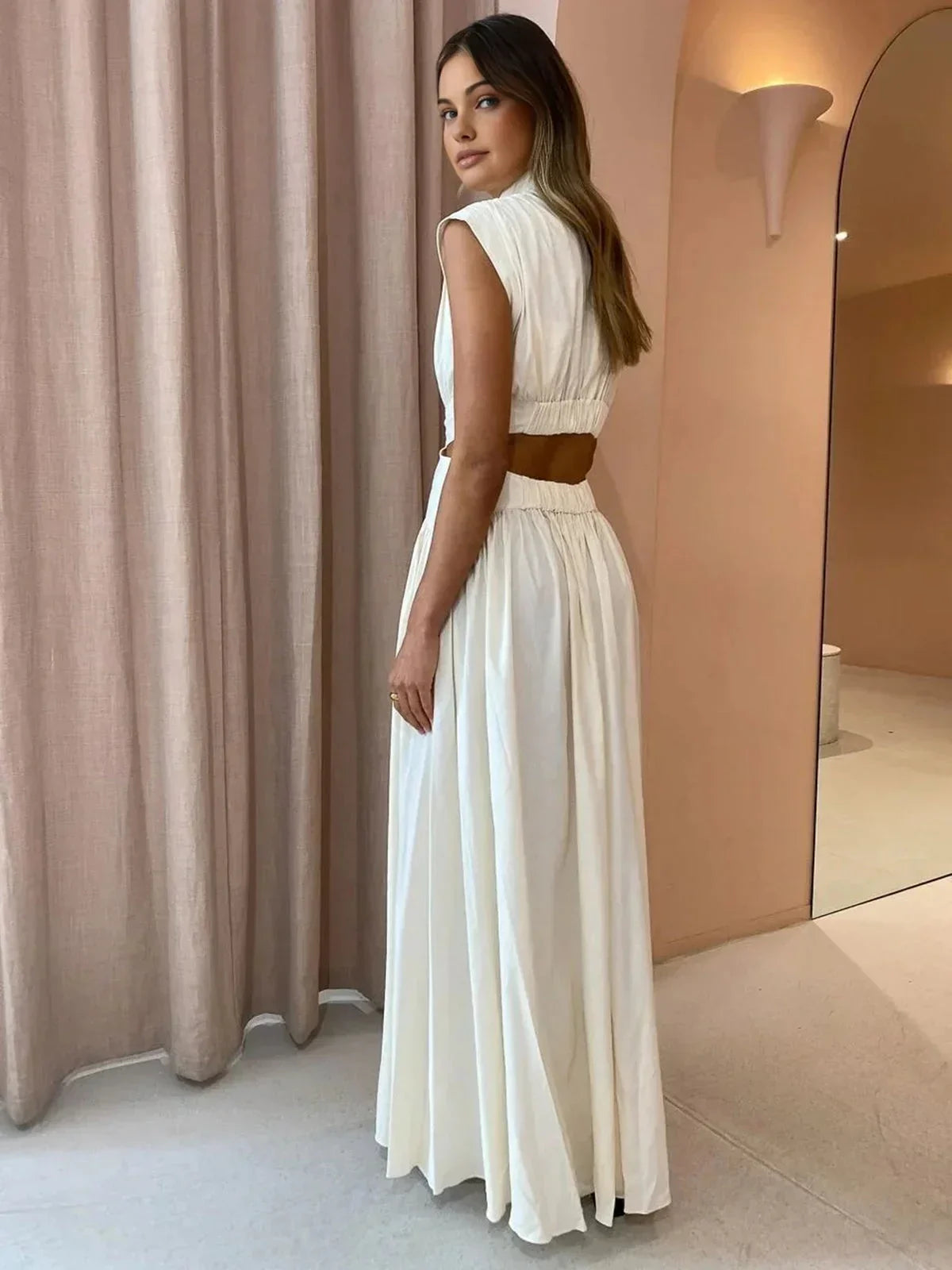 Robe longue femme été avec col montant et découpes | Coupe féminine + Style élégant + Facile à accessoiriser – ROBEMODE