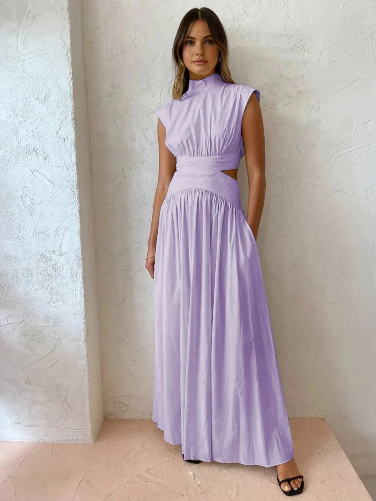 Robe Longue Femme Col Montant Découpes Élégantes Sans Manches | ROBEMODE