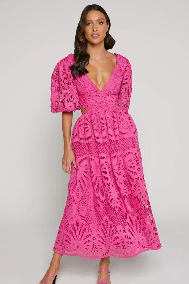 Robe midi dentelle col V manches bouffantes pour événement été | Coupe féminine + Style élégant + Facile à accessoiriser – ROBEMODE