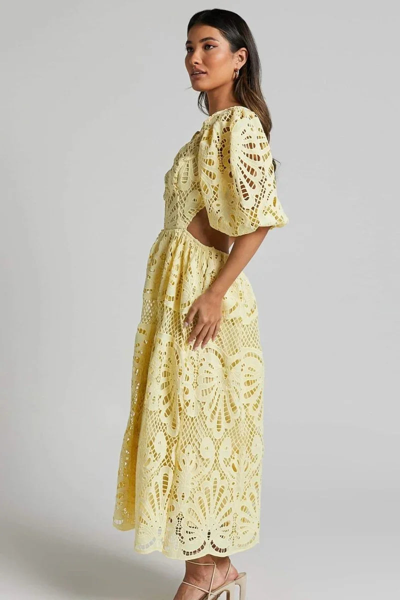 Robe midi dentelle col V manches bouffantes pour événement été | Coupe féminine + Style élégant + Facile à accessoiriser – ROBEMODE