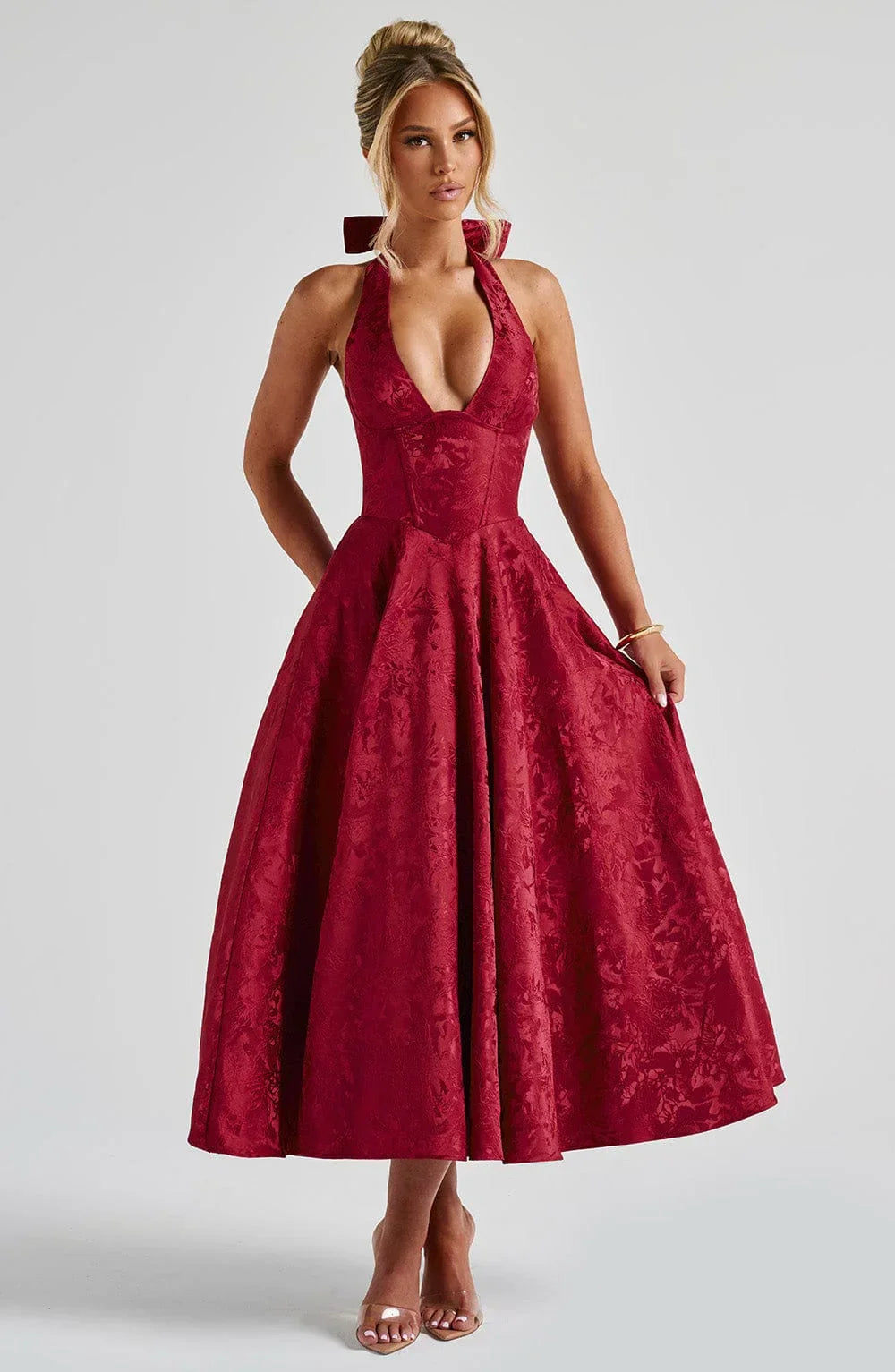 Robe mi-longue femme avec dos nu et jupe évasée