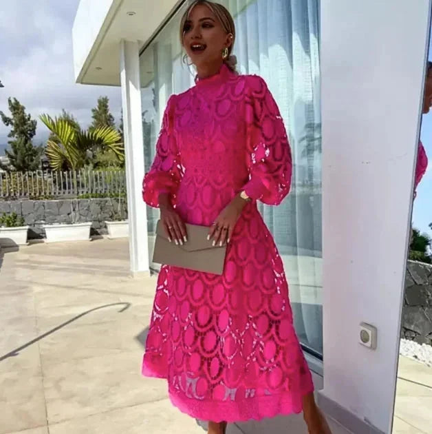 Robe midi femme en dentelle manches longues élégante