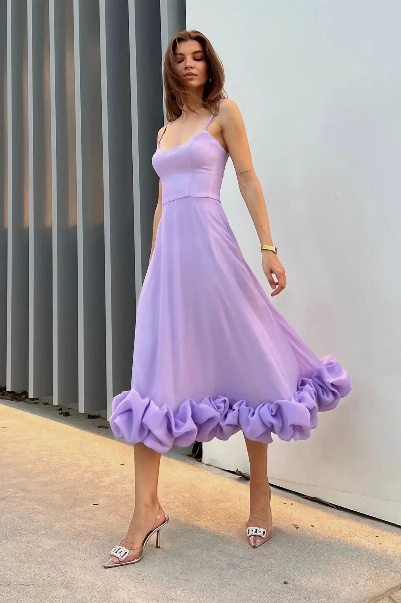Robe midi femme volants sans manches | Coupe féminine + Style élégant + Facile à accessoiriser – ROBEMODE