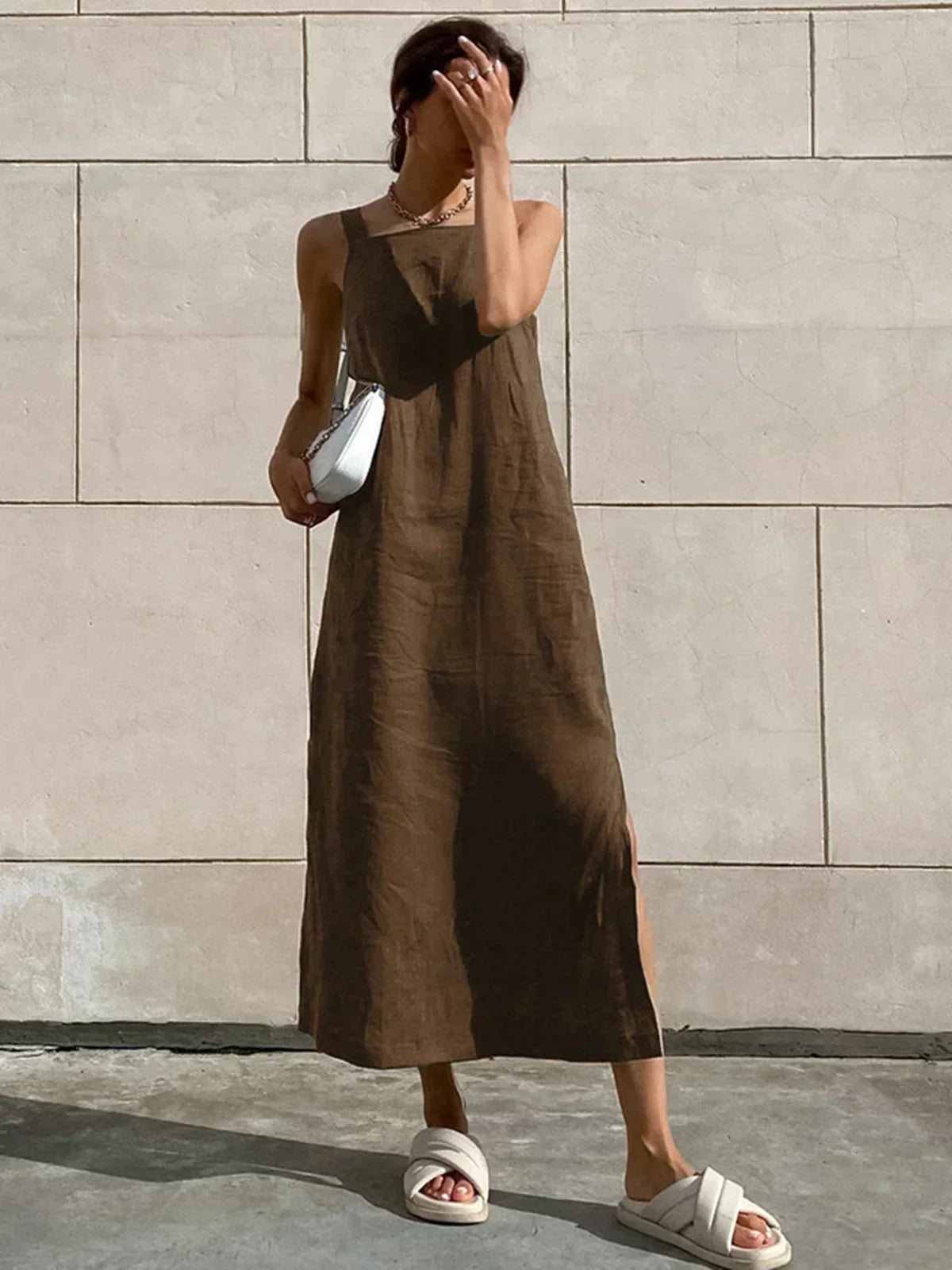 Robe Midi Femme Évasée Sans Manches Fente Estivale 1 Coloris | ROBEMODE