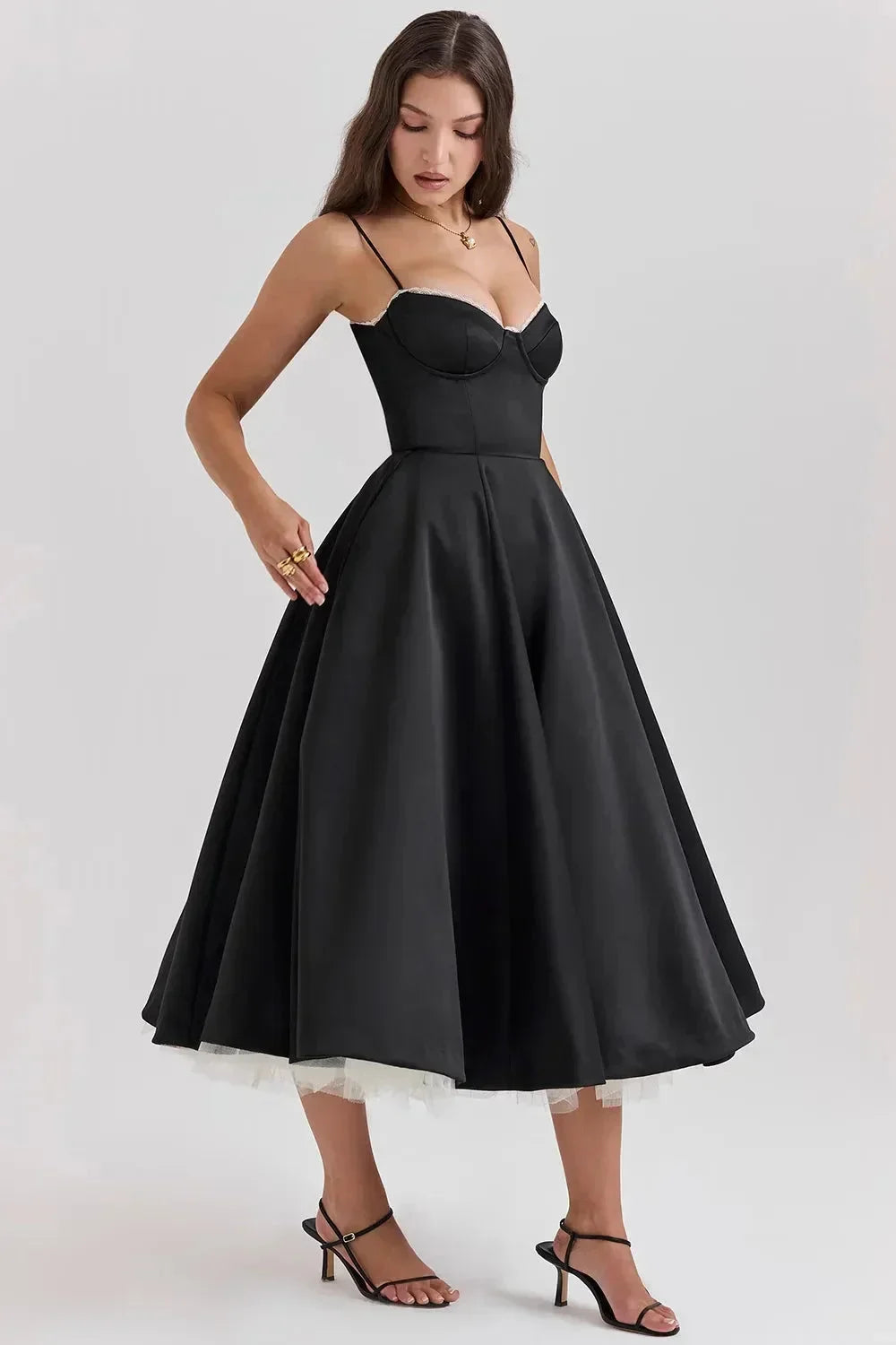 Robe Midi Noire Satinée Bretelles Fines Tulle Crème 1 Coloris | ROBEMODE