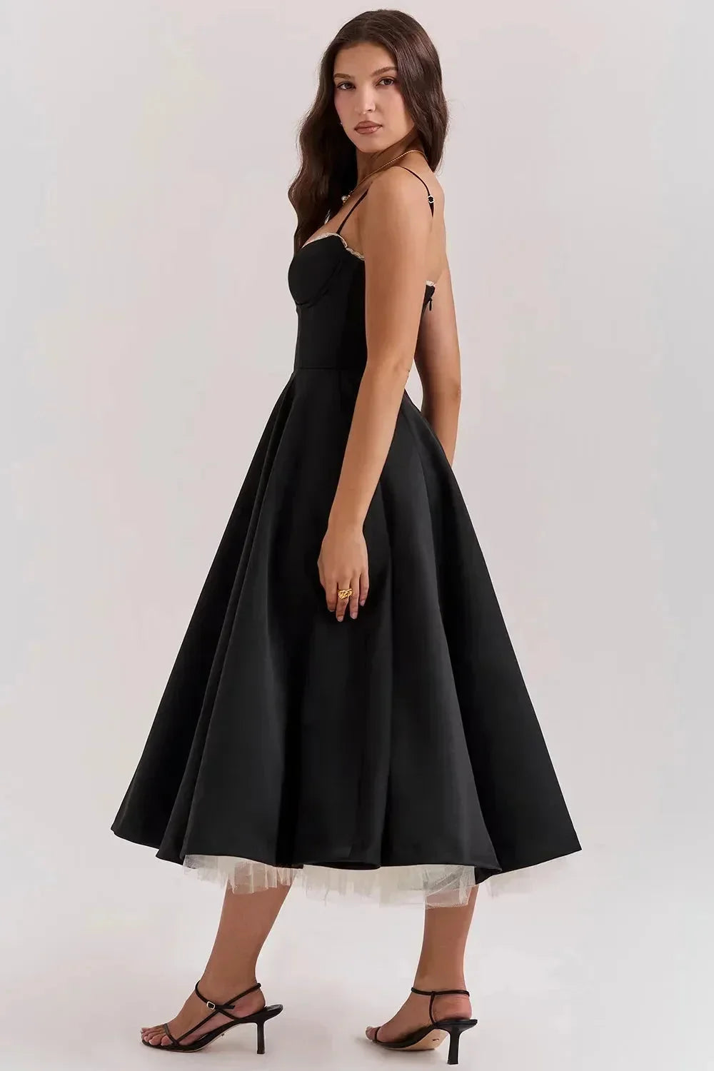 Robe Midi Noire Satinée Bretelles Fines Tulle Crème 1 Coloris | ROBEMODE