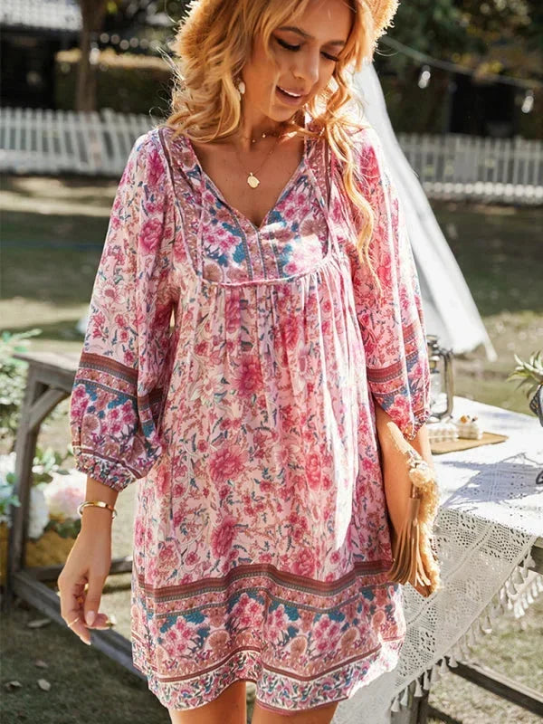 Robe courte bohème femme imprimé floral col V manches 3/4 | ROBEMODE