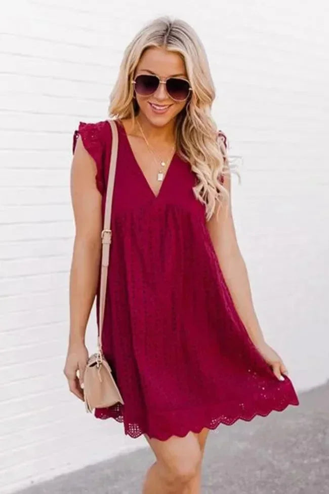 Robe courte femme en dentelle col V pour l'été | ROBEMODE