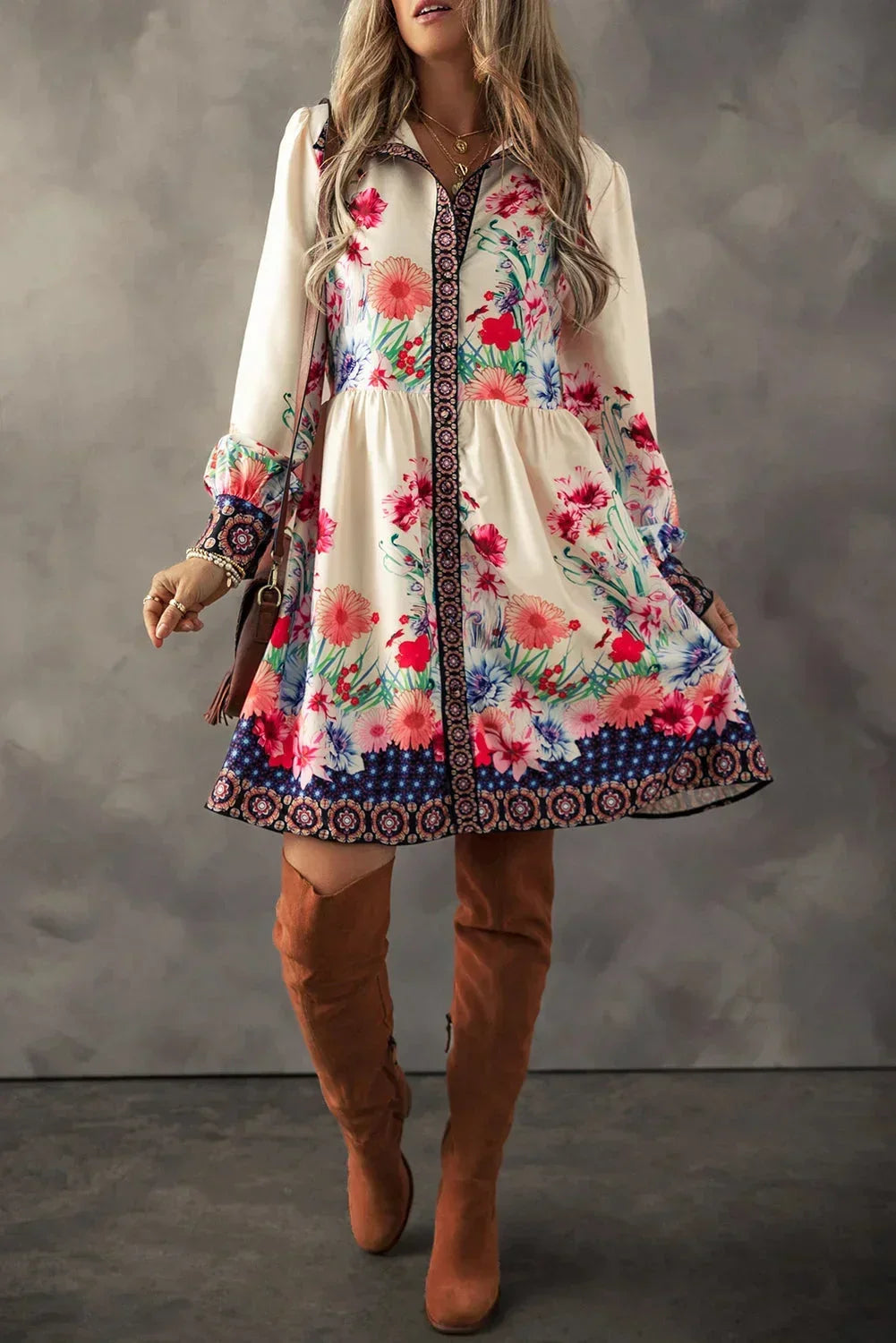 Robe courte femme multicolore imprimé floral manches longues | Coupe féminine + Style élégant + Facile à accessoiriser – ROBEMODE