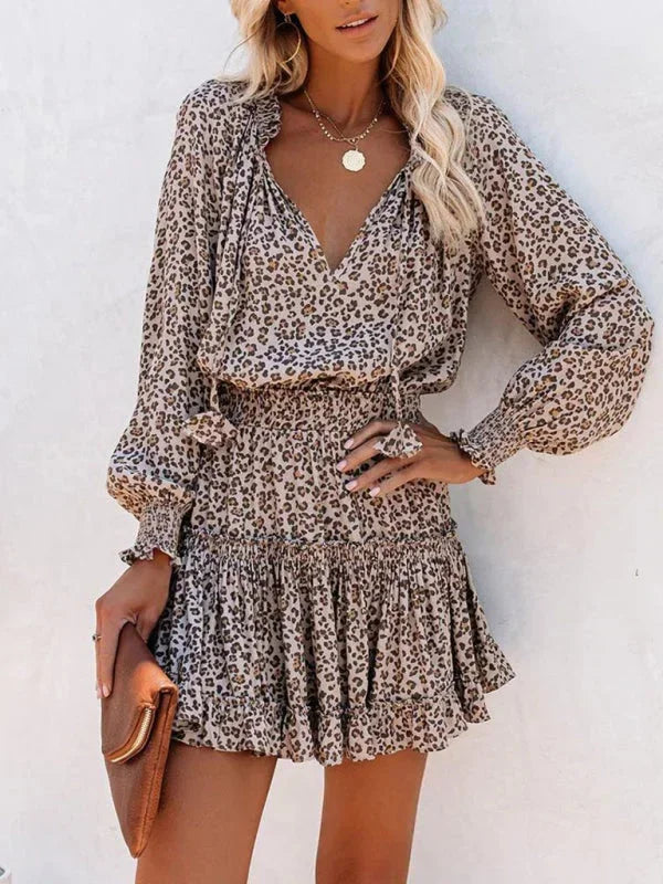 Robe courte femme avec volants et imprimés variés