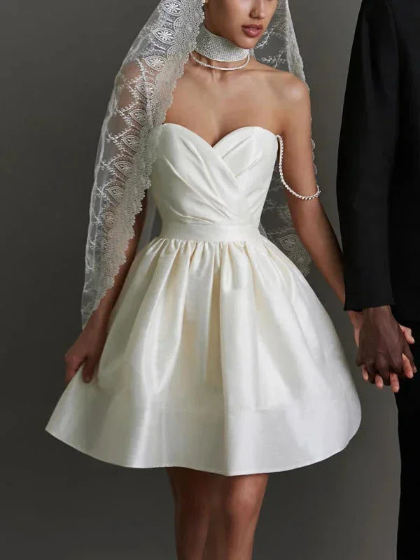 Robe Courte Satinée Bretelles Strass Col Cœur Soirée 3 Coloris | ROBEMODE